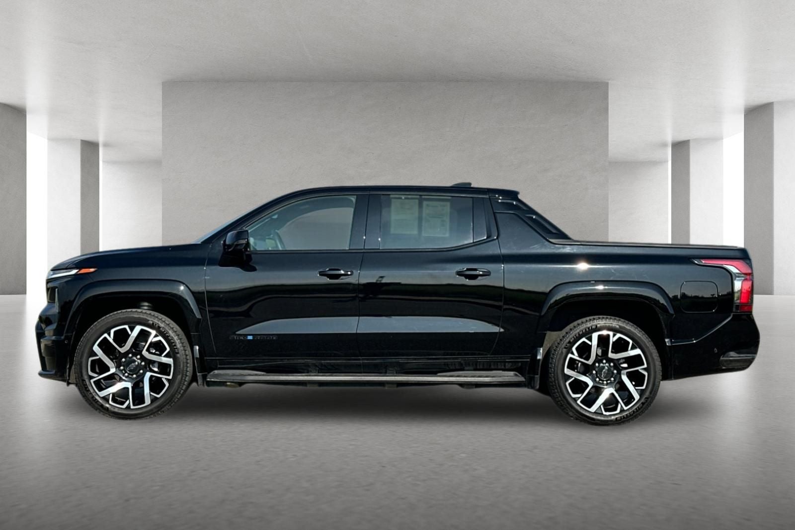 2024 Chevrolet Silverado EV RST