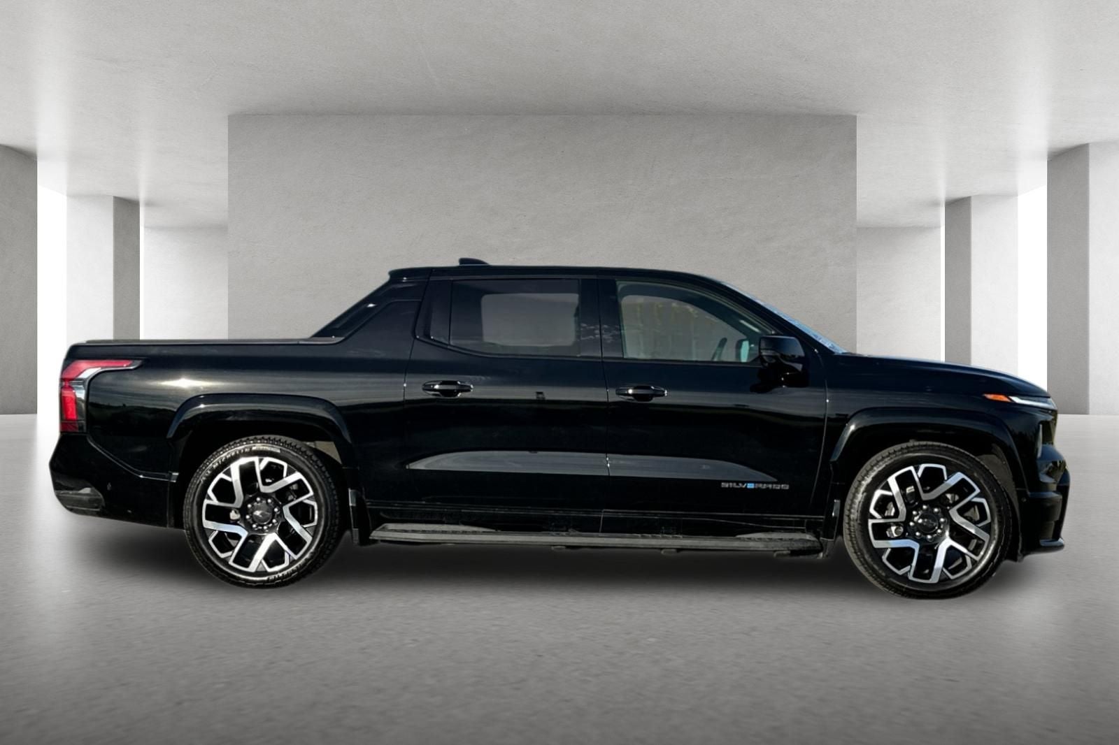 2024 Chevrolet Silverado EV RST