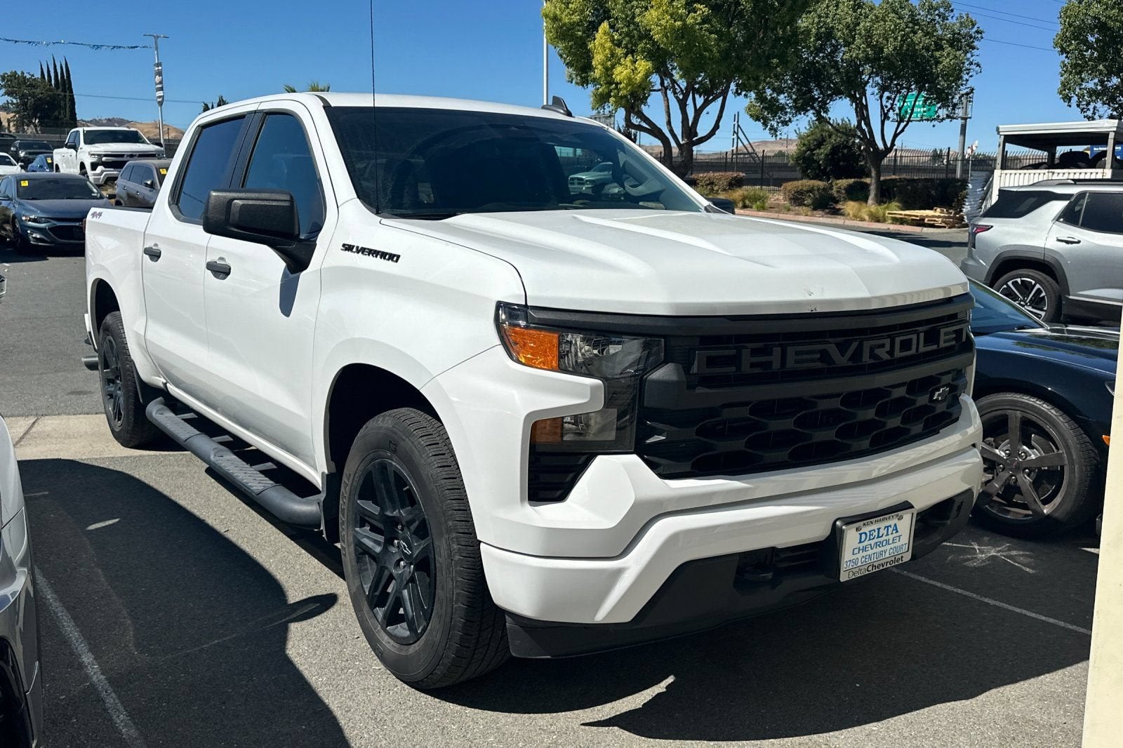 2023 Chevrolet Silverado 1500 Custom