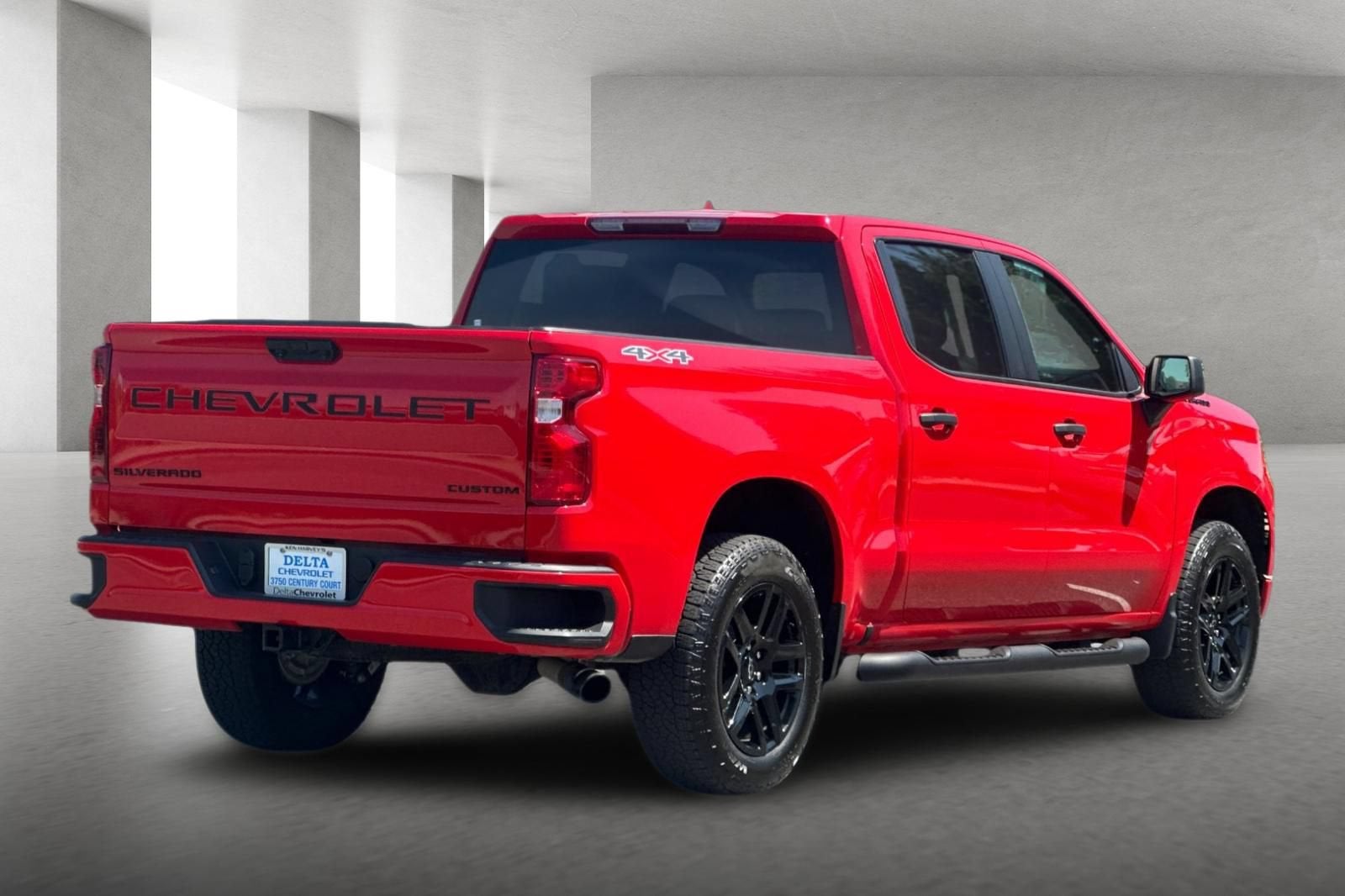2025 Chevrolet Silverado 1500 Custom