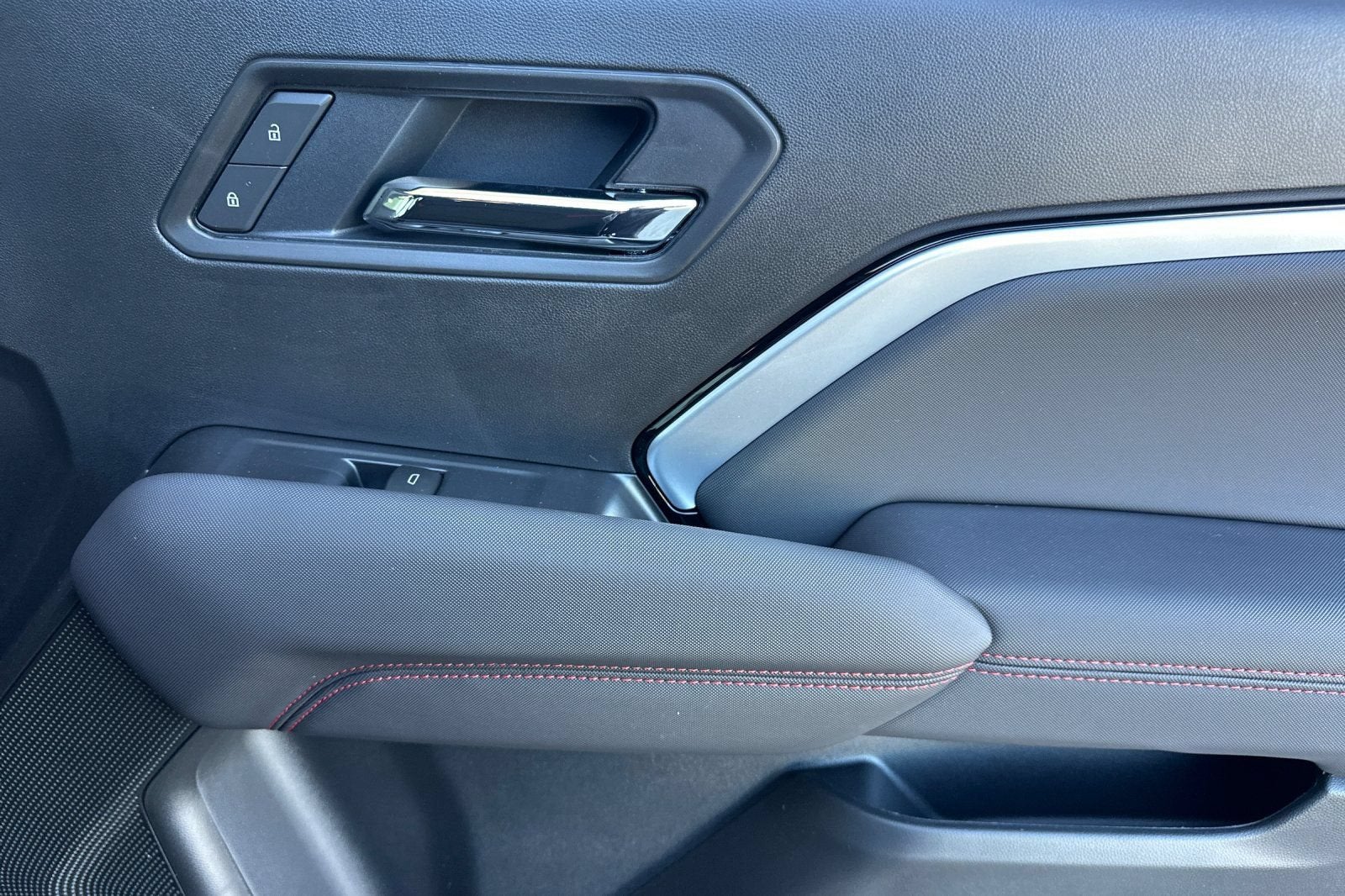 2026 Chevrolet Colorado Z71 - Photo 18