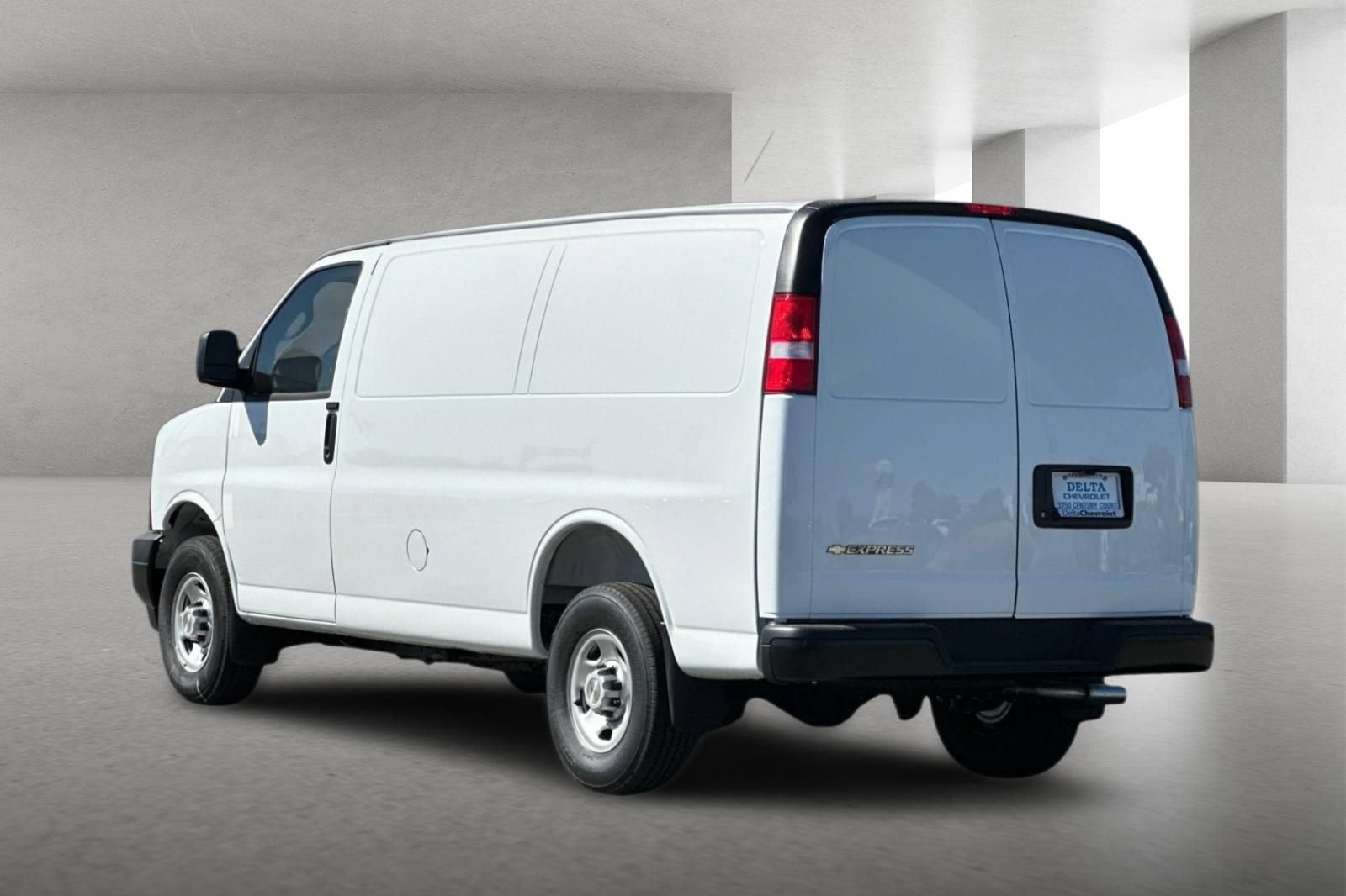 2026 Chevrolet Express Cargo WT