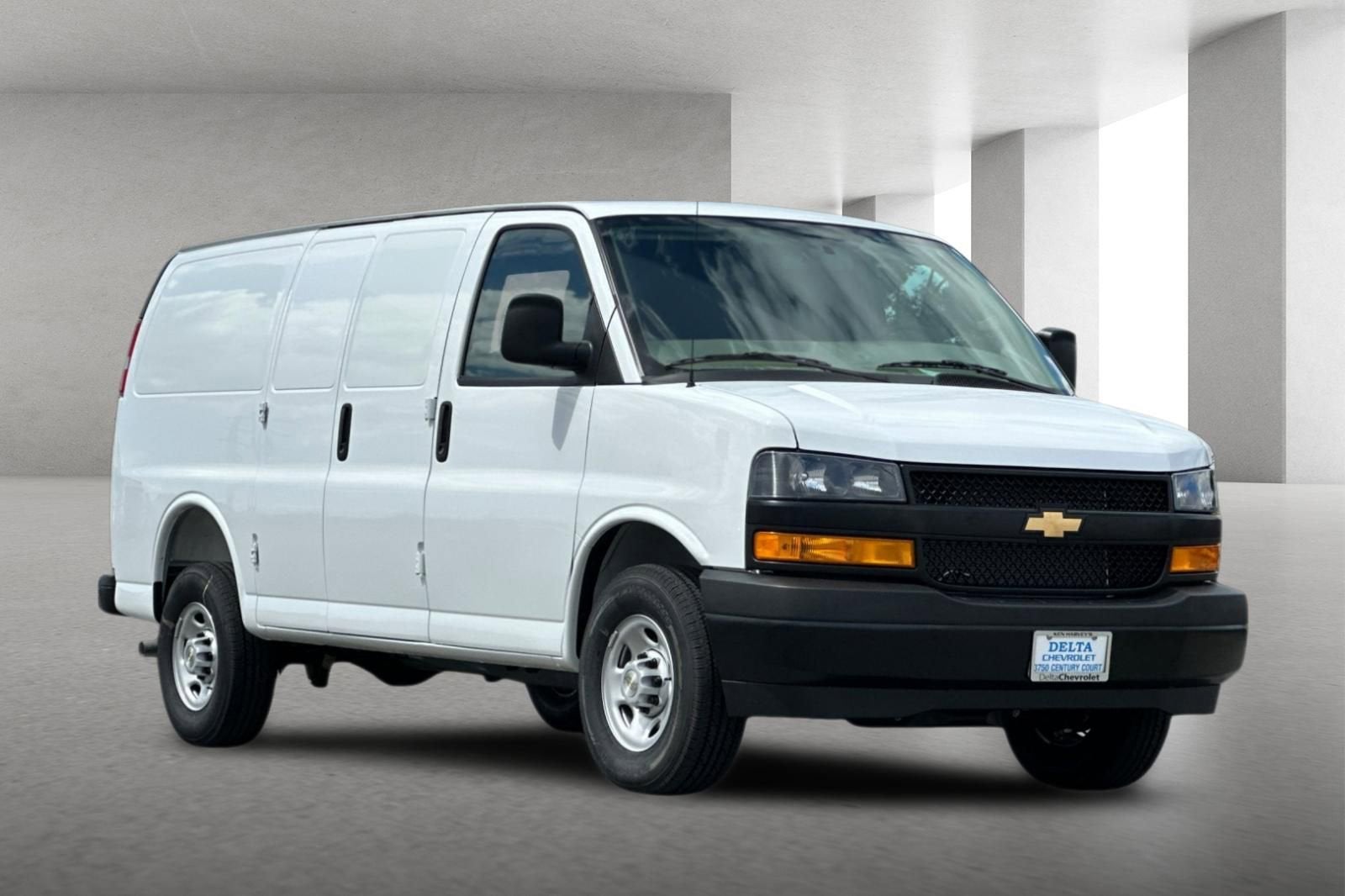 2026 Chevrolet Express 2500 Work Van HD's photo