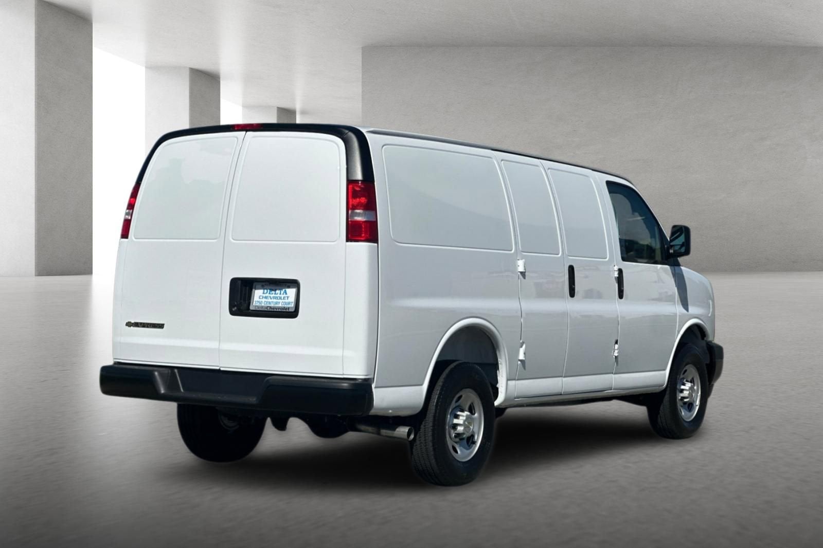 2026 Chevrolet Express Cargo WT