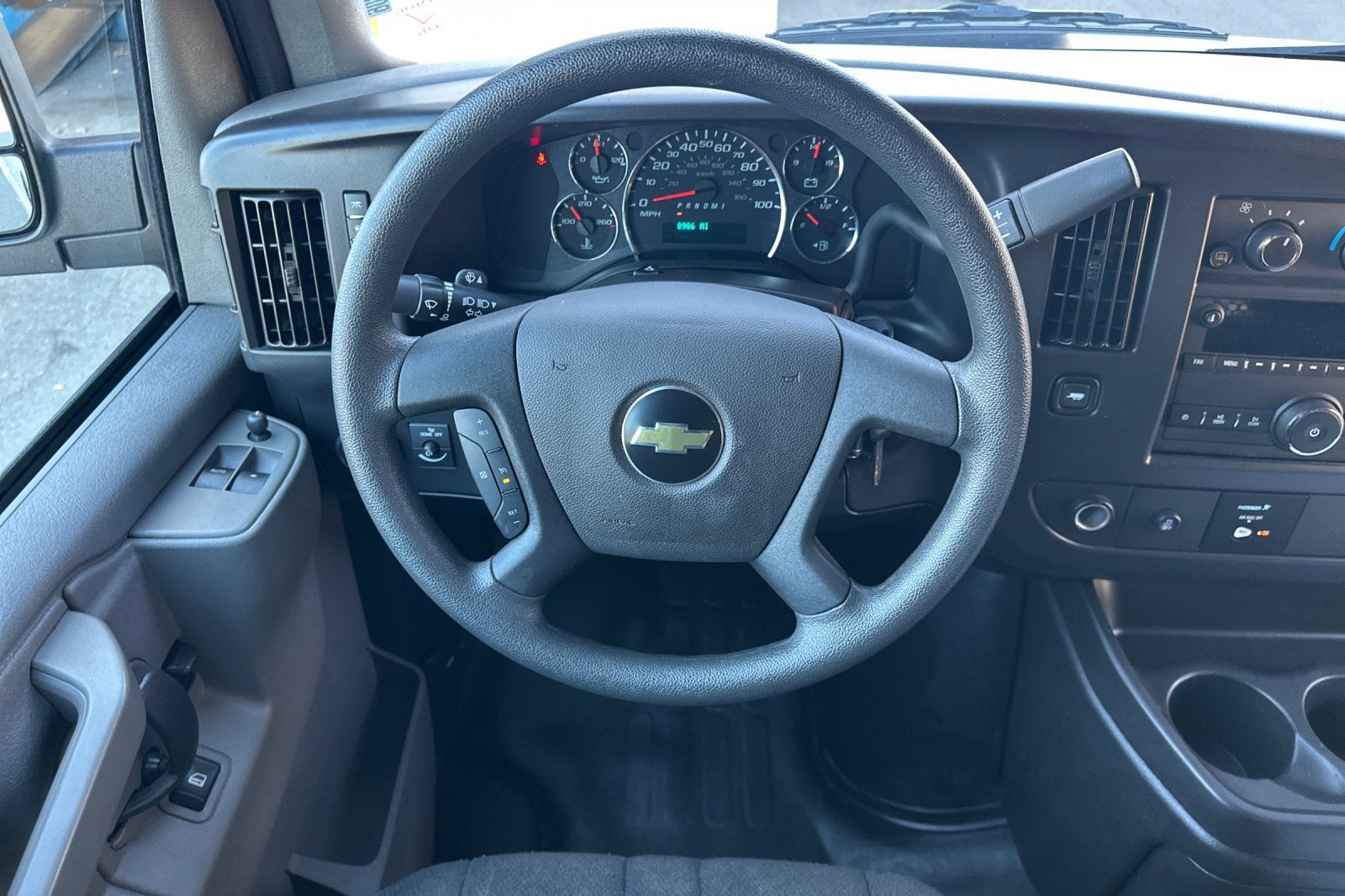 2025 Chevrolet Express Cargo WT