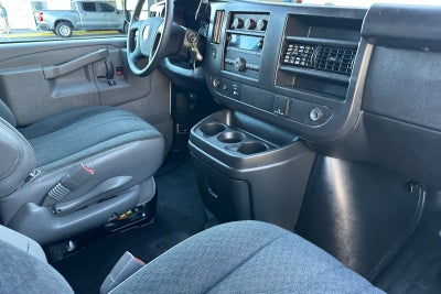 2025 Chevrolet Express Cargo WT