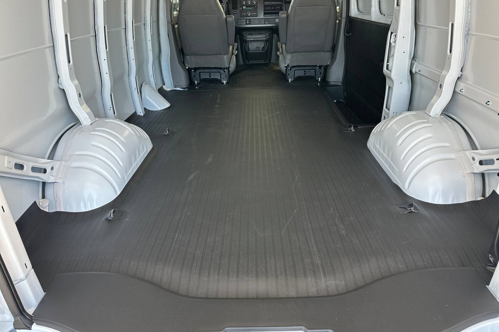 2026 Chevrolet Express Cargo Work Van - Photo 17
