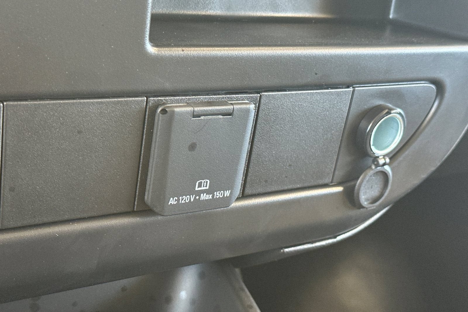 2026 Chevrolet Express Cargo Work Van - Photo 23