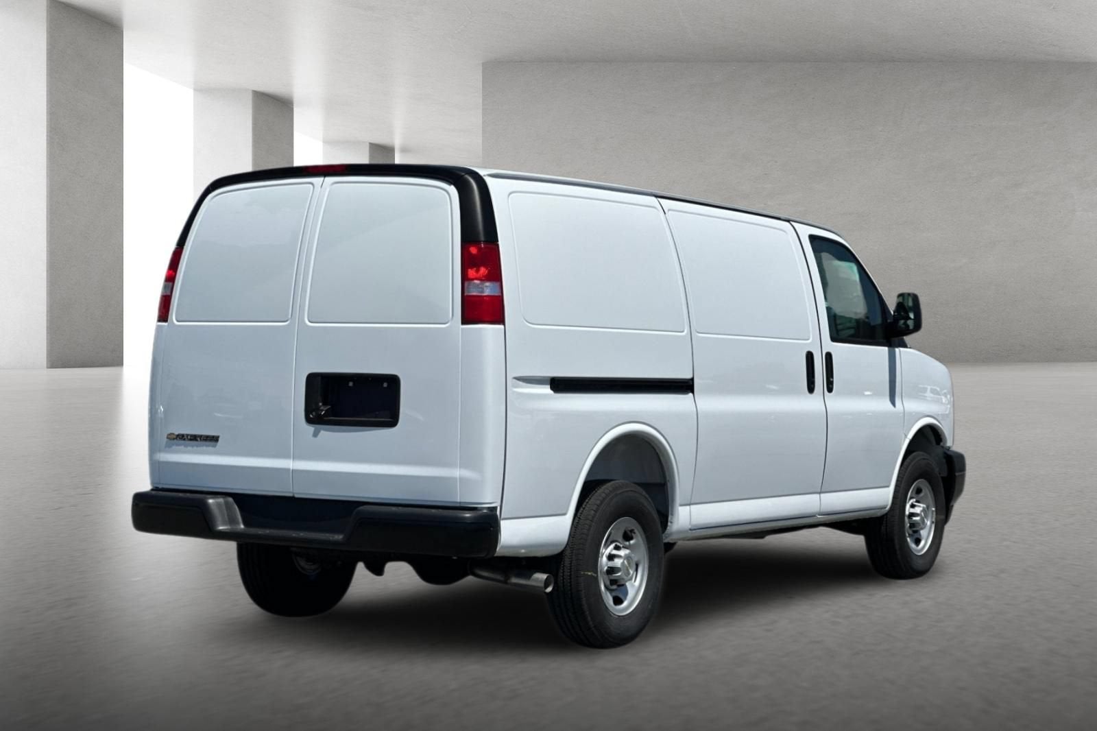 2026 Chevrolet Express Cargo WT