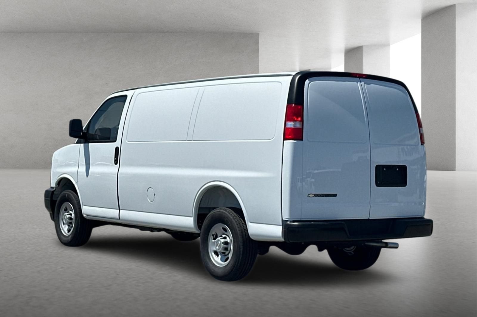 2026 Chevrolet Express Cargo Work Van - Photo 6