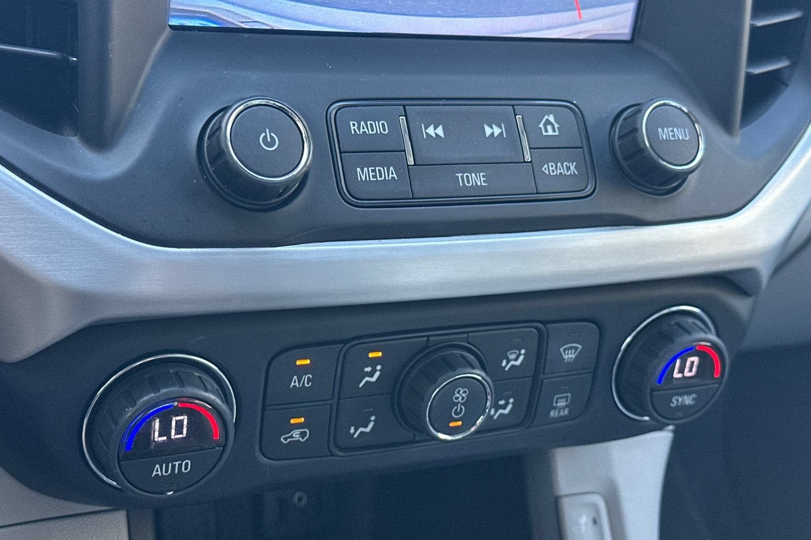 2017 GMC Acadia SLE