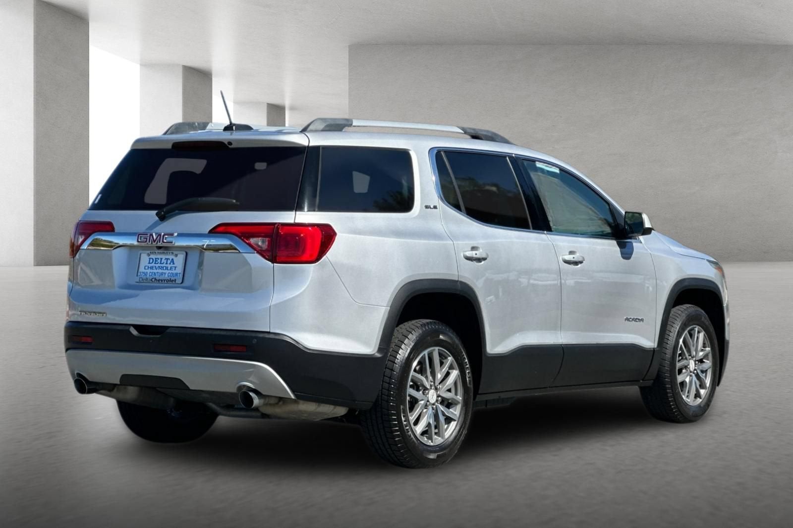 2017 GMC Acadia SLE
