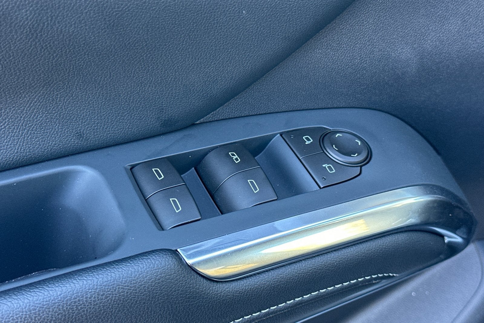 2026 Chevrolet Traverse LT - Photo 12