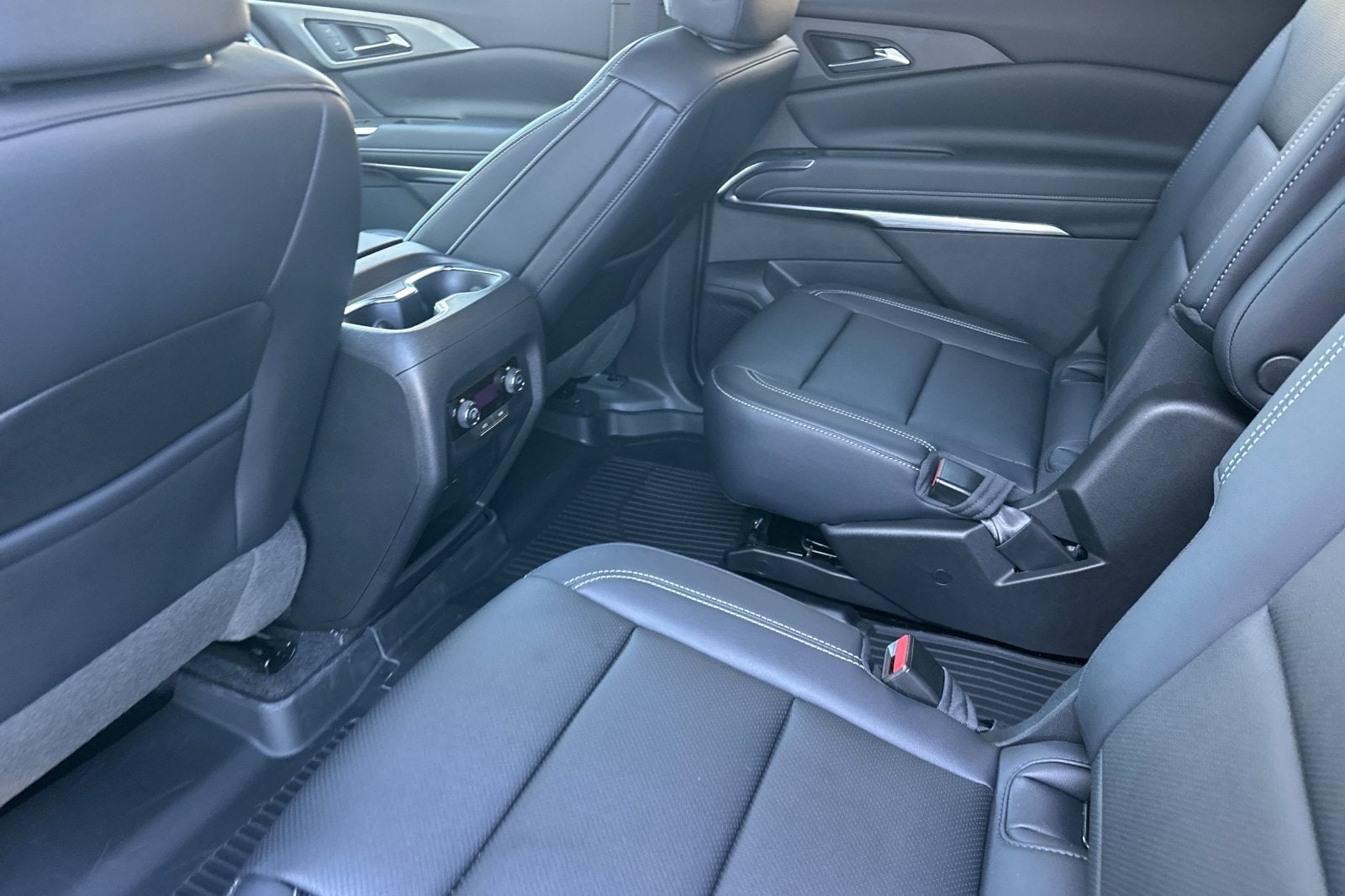 2026 Chevrolet Traverse LT - Photo 13
