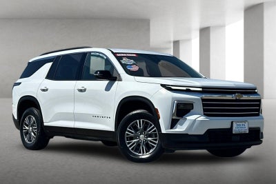 2025 Chevrolet Traverse LT