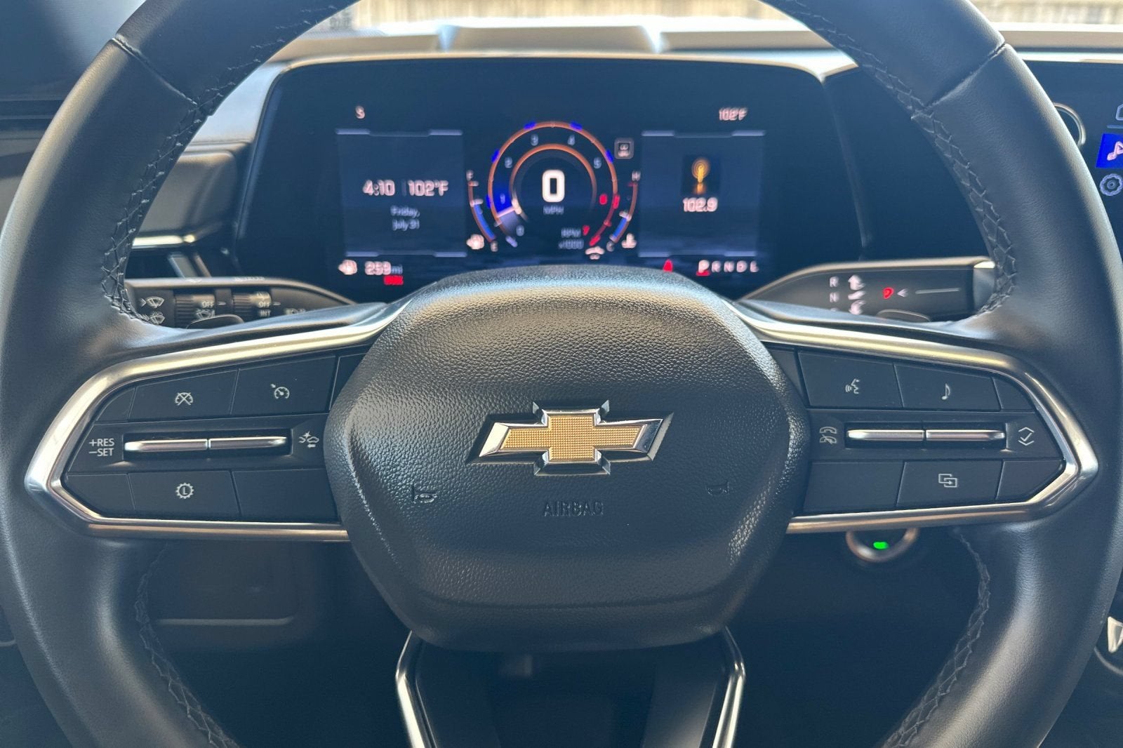 2025 Chevrolet Suburban LT