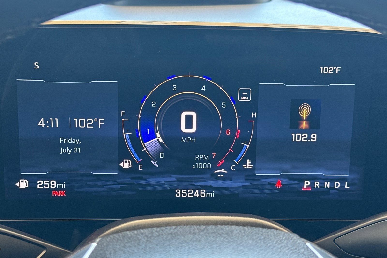 2025 Chevrolet Suburban LT