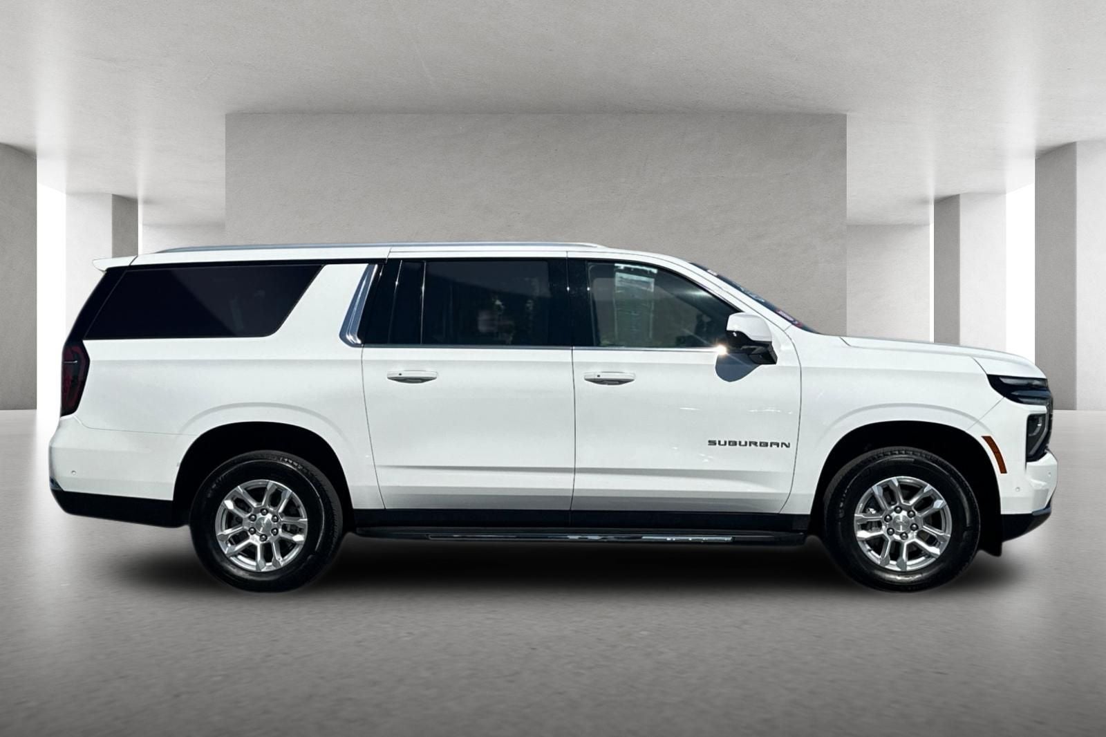 2025 Chevrolet Suburban LT