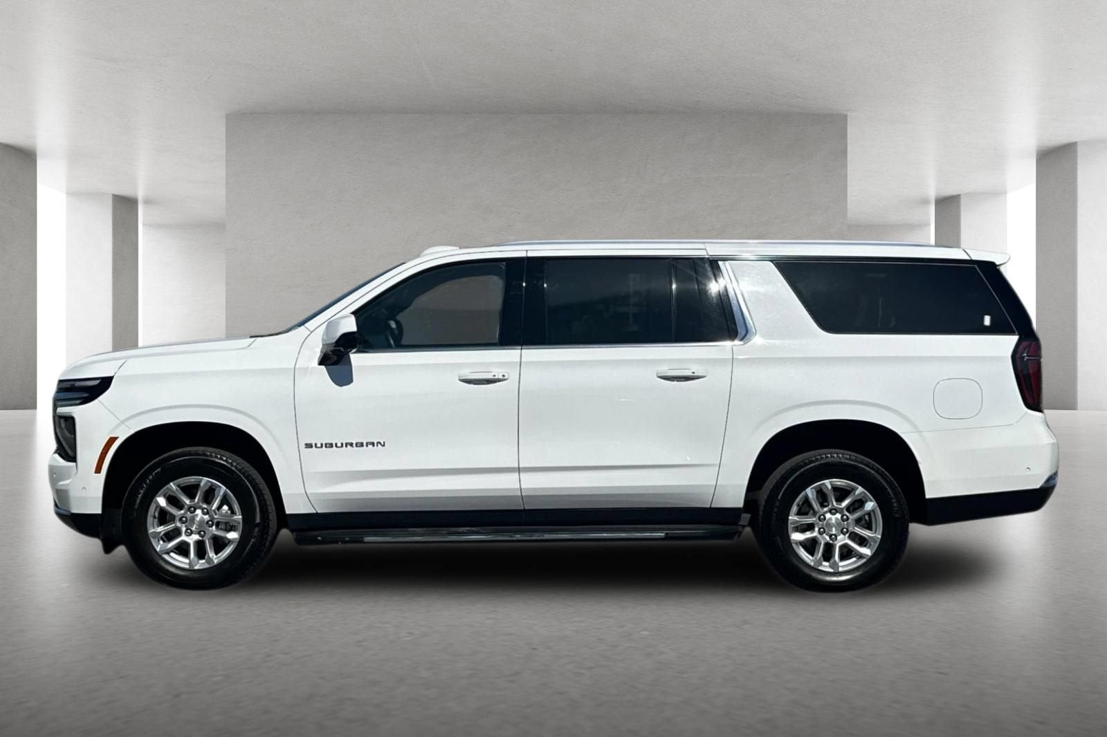2025 Chevrolet Suburban LT