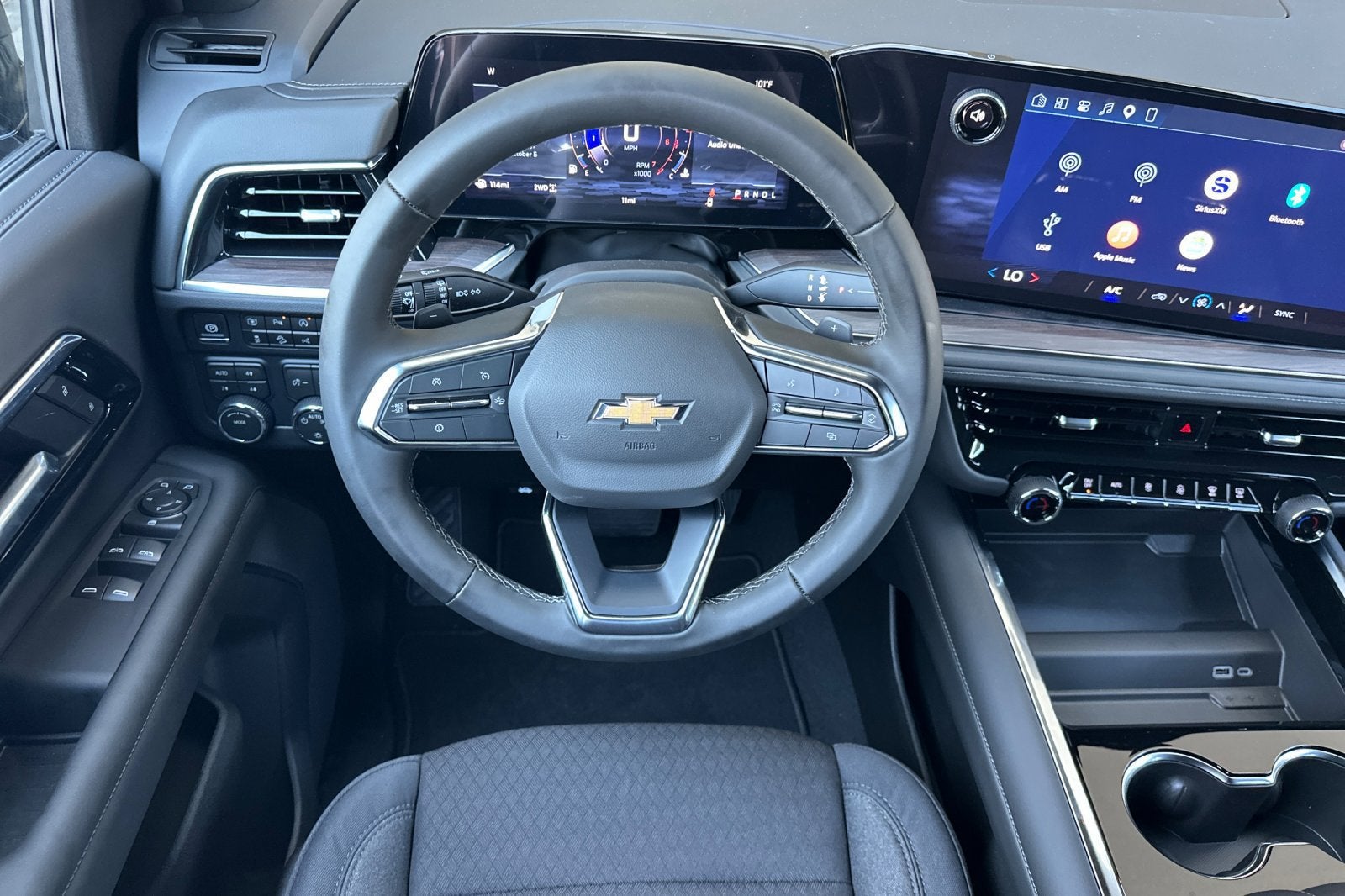 2027 Chevrolet Suburban LS