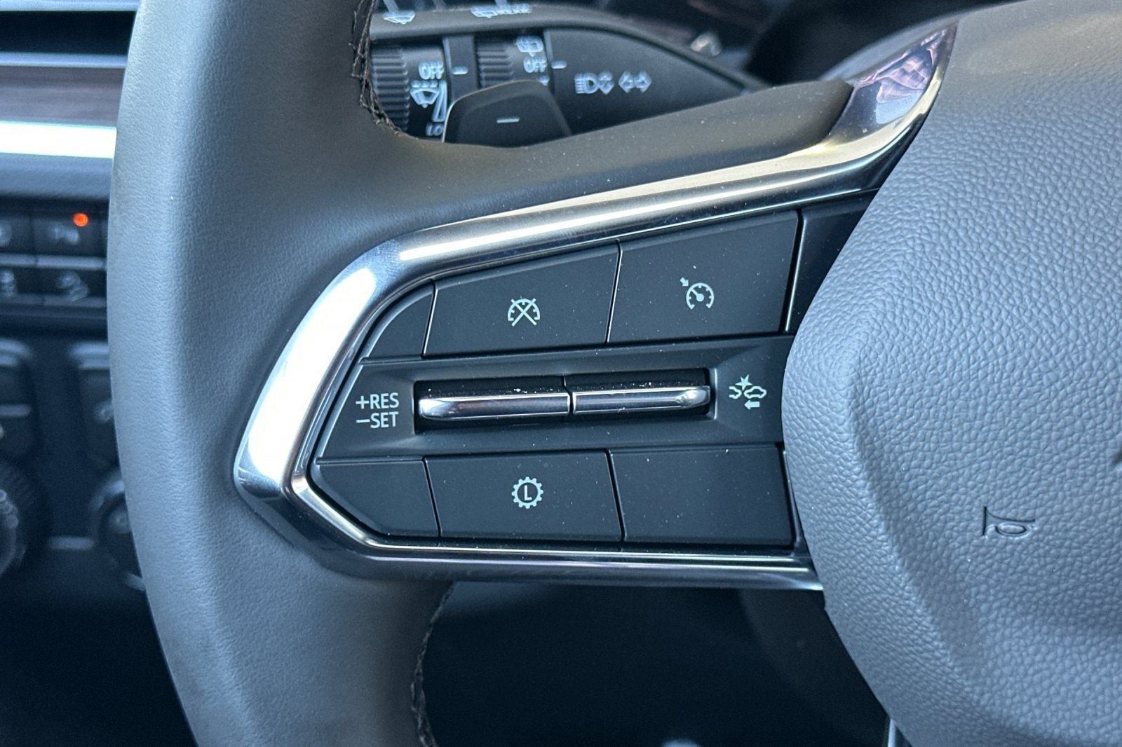 2027 Chevrolet Suburban LS