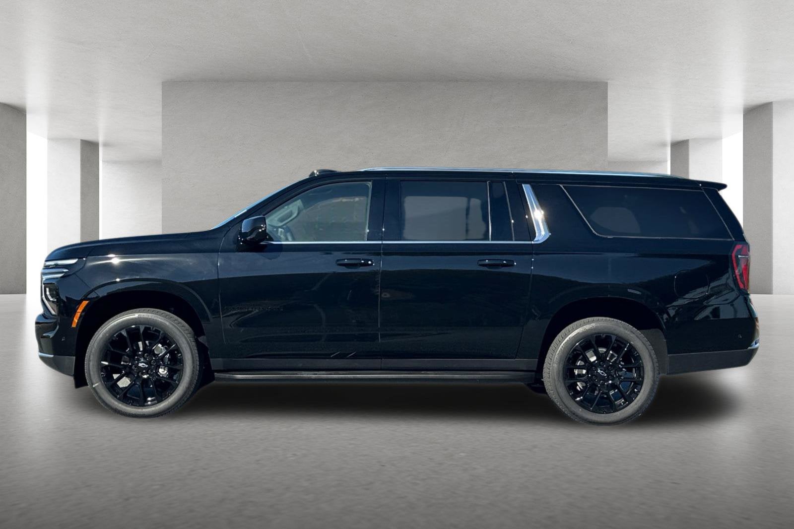 2027 Chevrolet Suburban LS