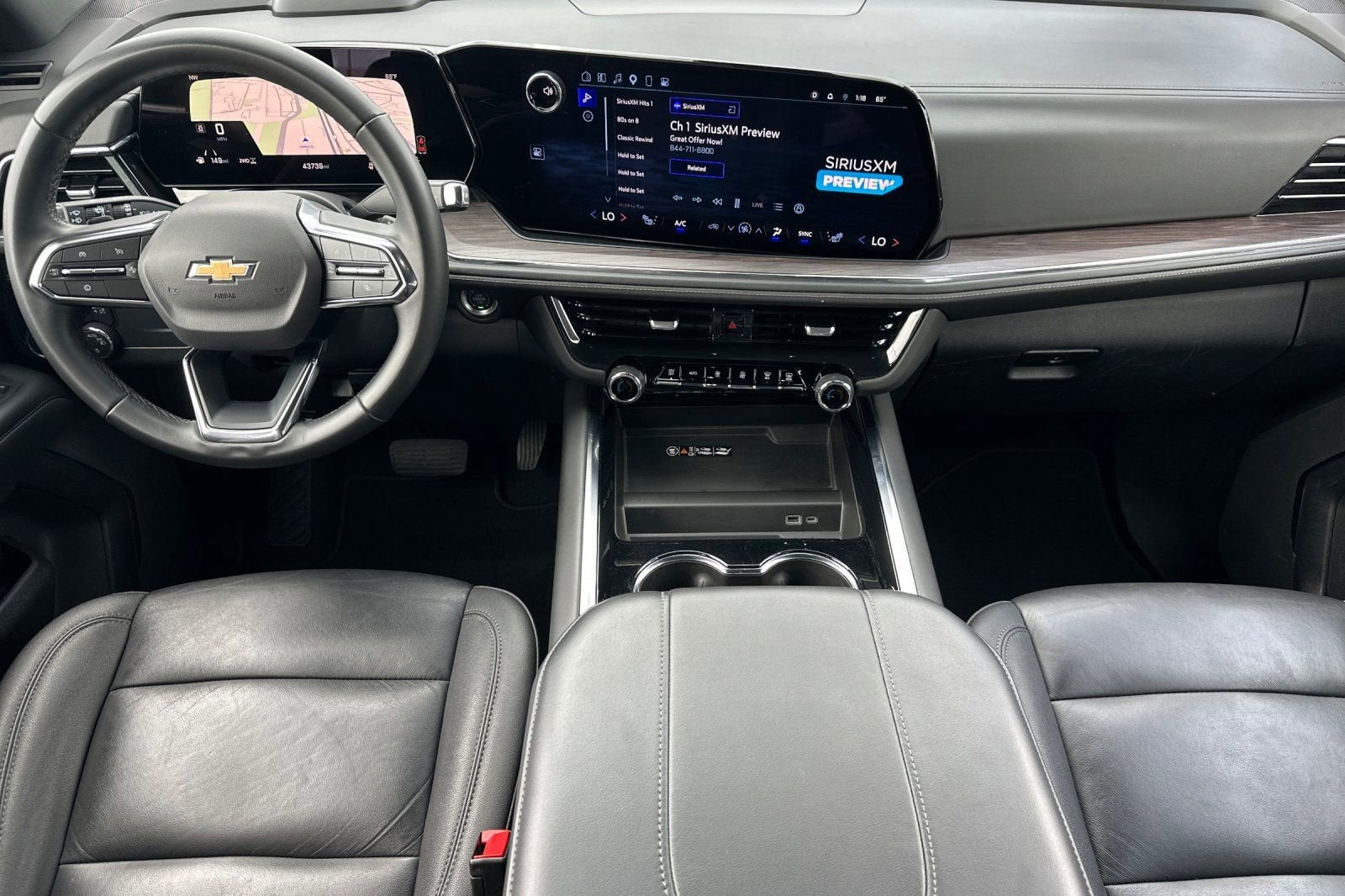 2025 Chevrolet Suburban LT