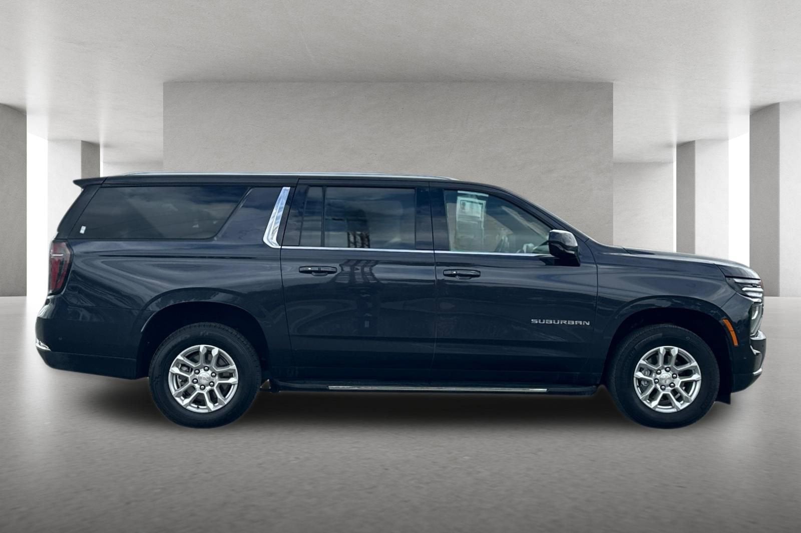 2025 Chevrolet Suburban LT