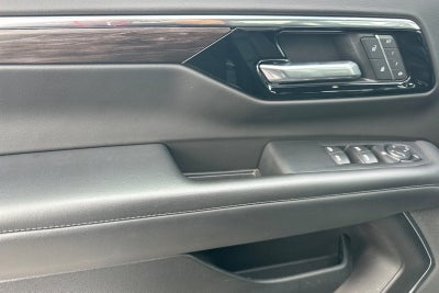 2025 Chevrolet Suburban LT