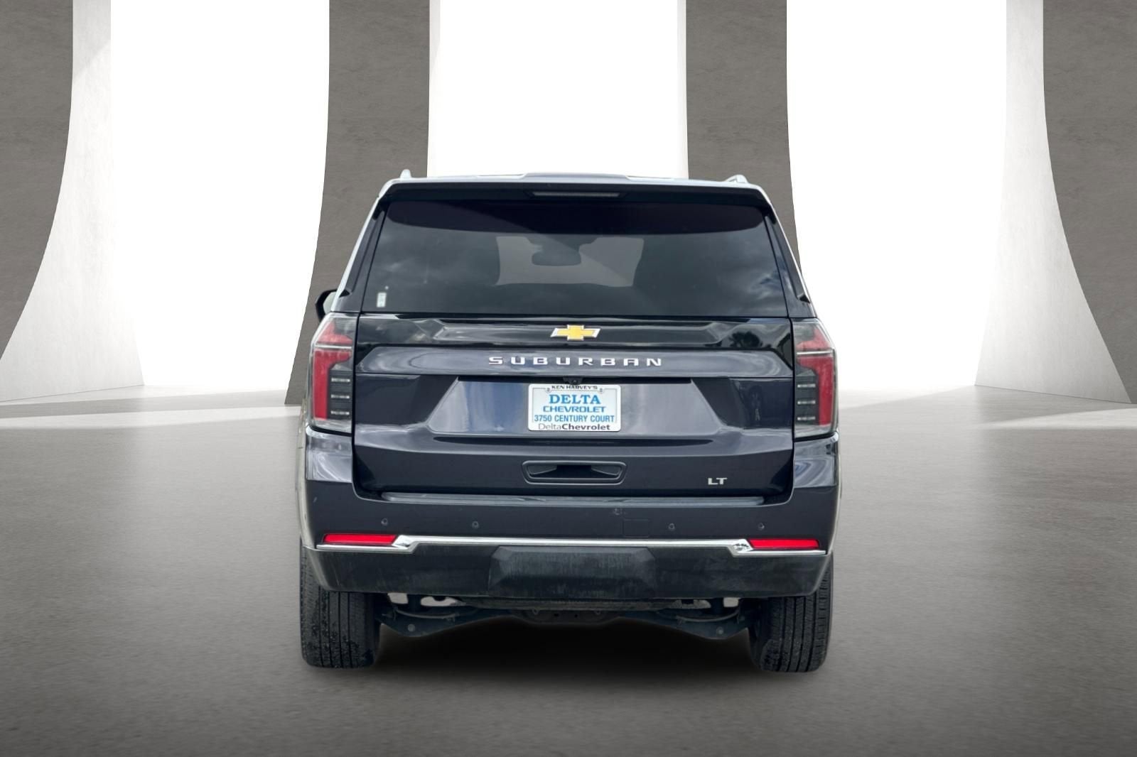 2025 Chevrolet Suburban LT