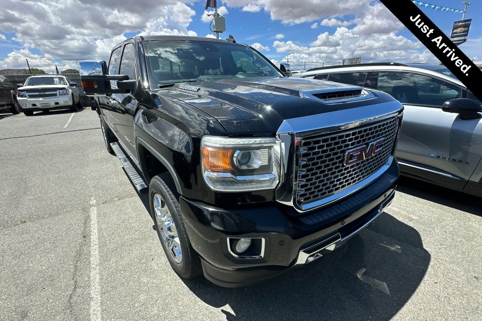 2017 GMC Sierra 4WD Crew Cab Standard Box Denali's photo
