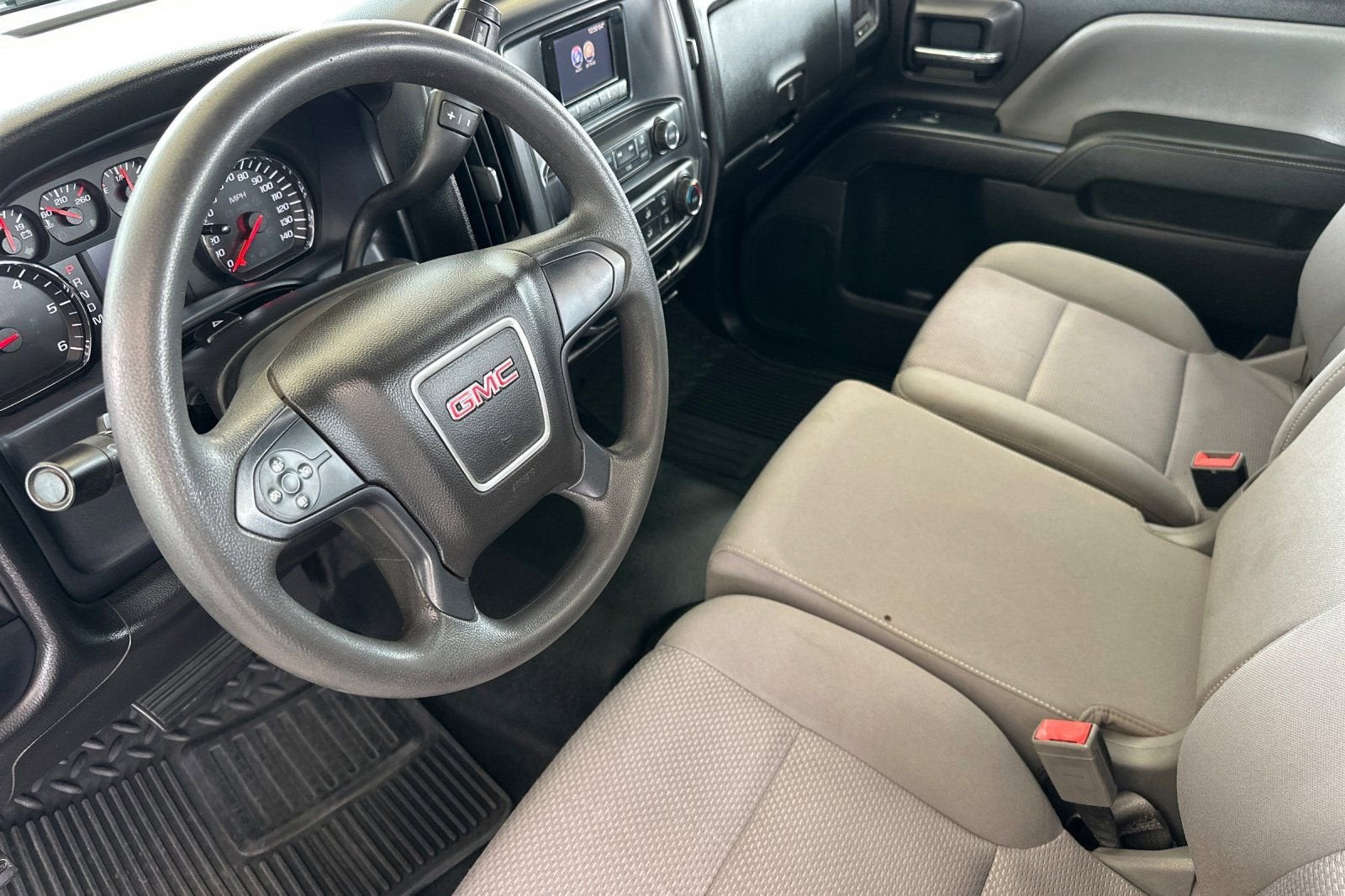 2015 GMC Sierra 1500 2WD Reg Cab 133.0"