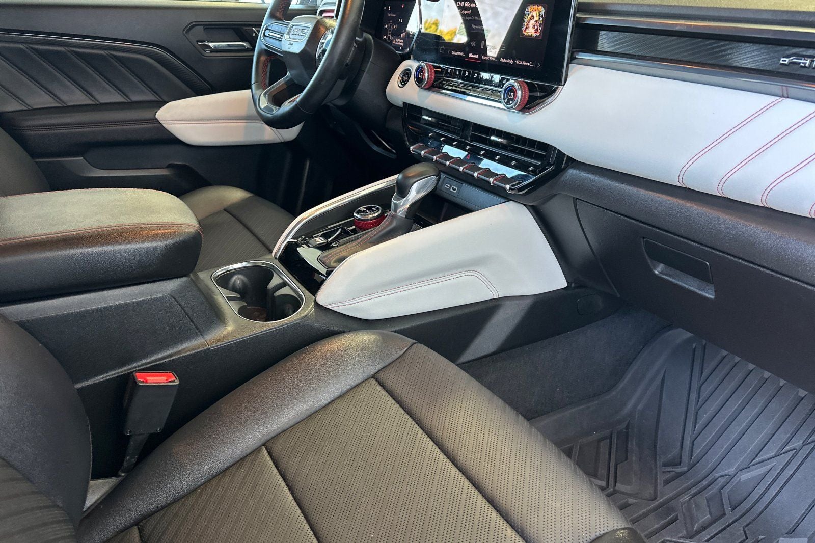 2024 GMC Canyon AT4X