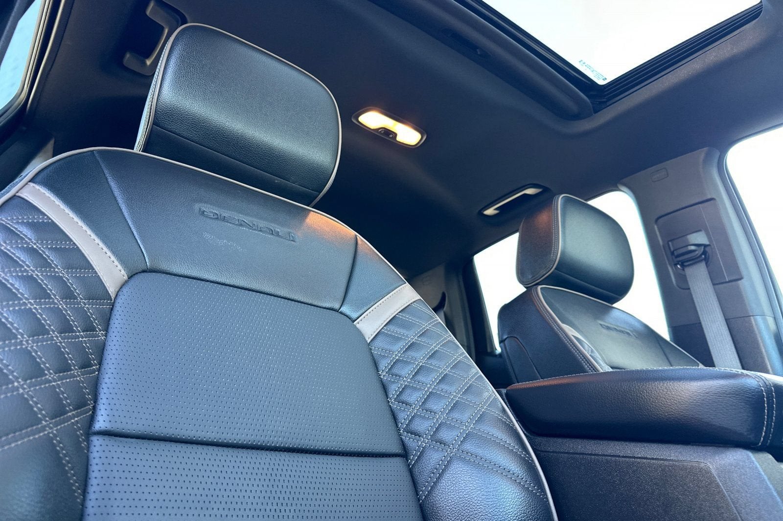 2023 GMC Canyon 4WD Denali