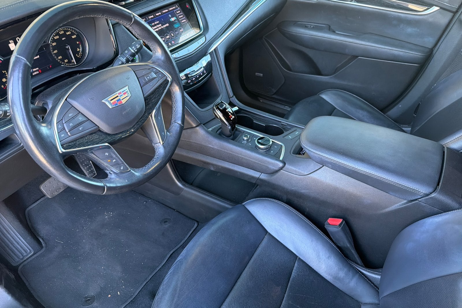 2023 Cadillac XT5 FWD Premium Luxury