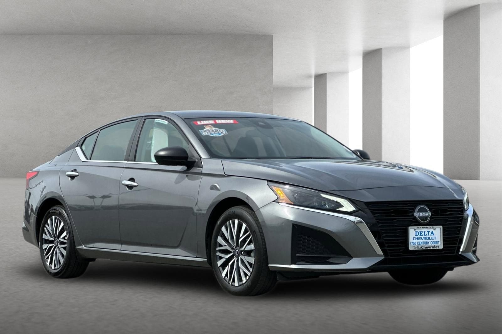 2025 Nissan Altima SV
