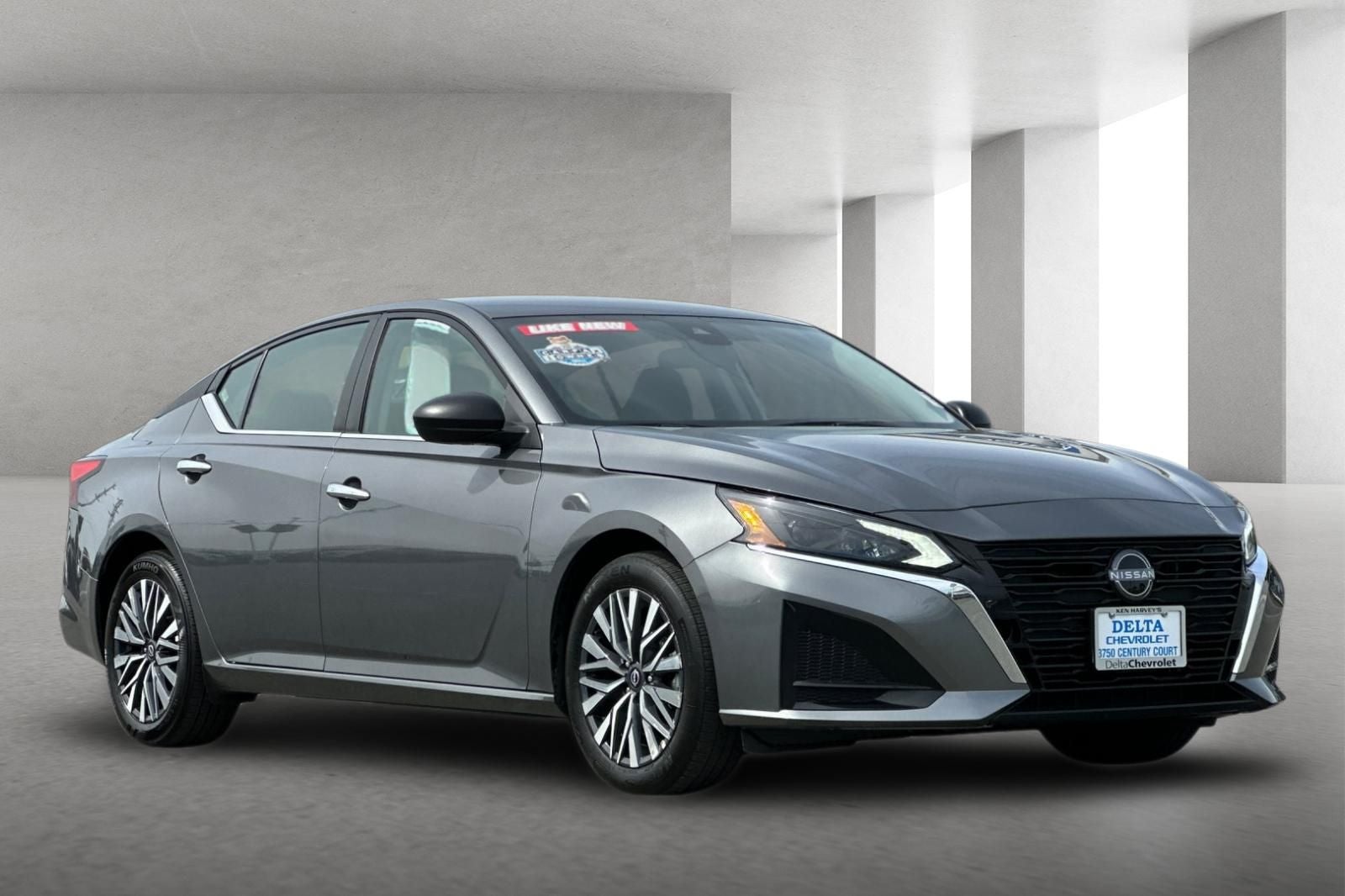 2025 Nissan Altima SV