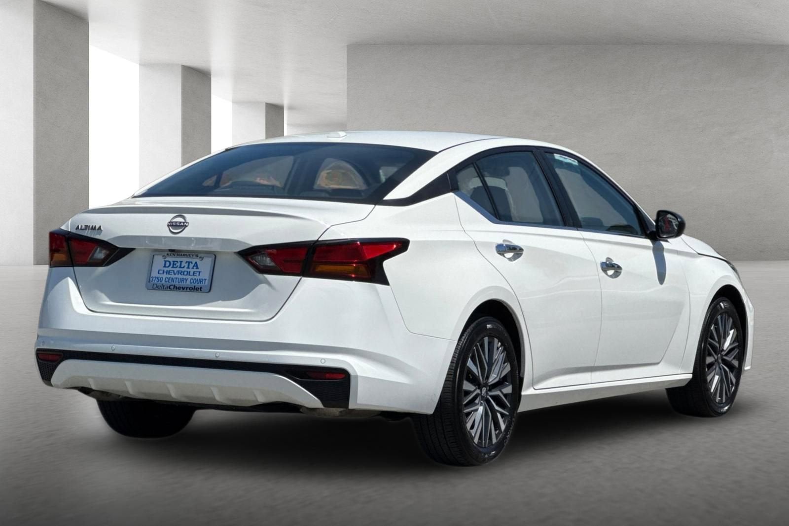 2025 Nissan Altima SV