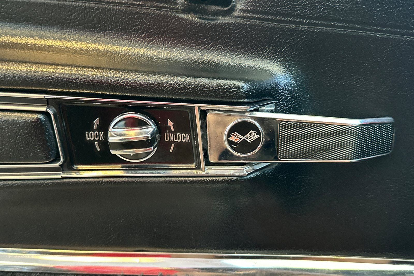 1976 Chevrolet CORVETTE Base