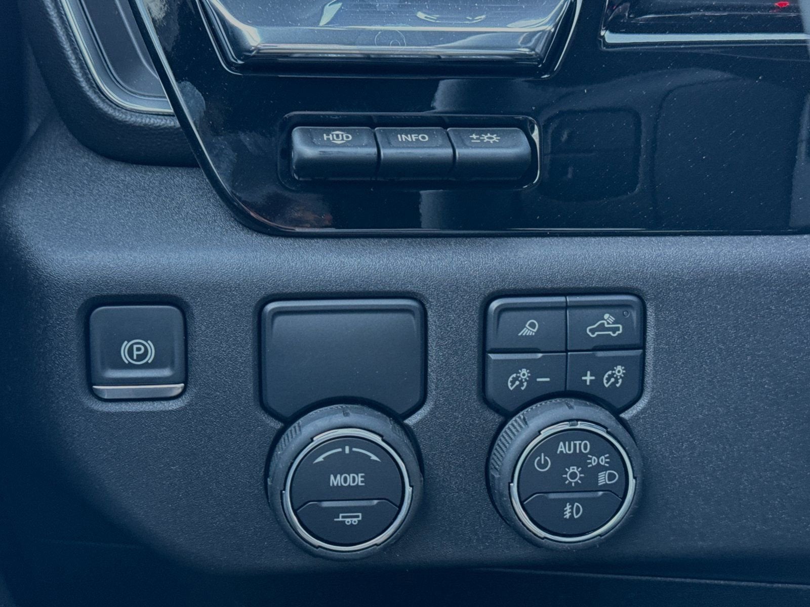 2025 Chevrolet Silverado 3500 HD LTZ