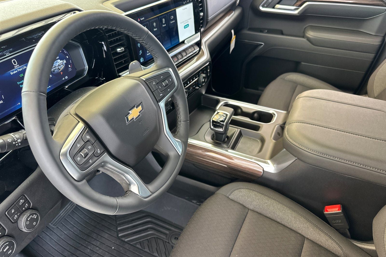 2026 Chevrolet Silverado 1500 LT LT1