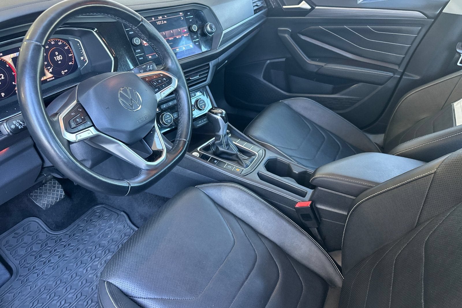 2022 Volkswagen Jetta SEL