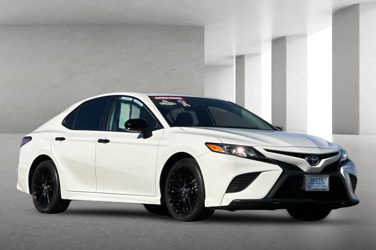 2020 Toyota Camry SE