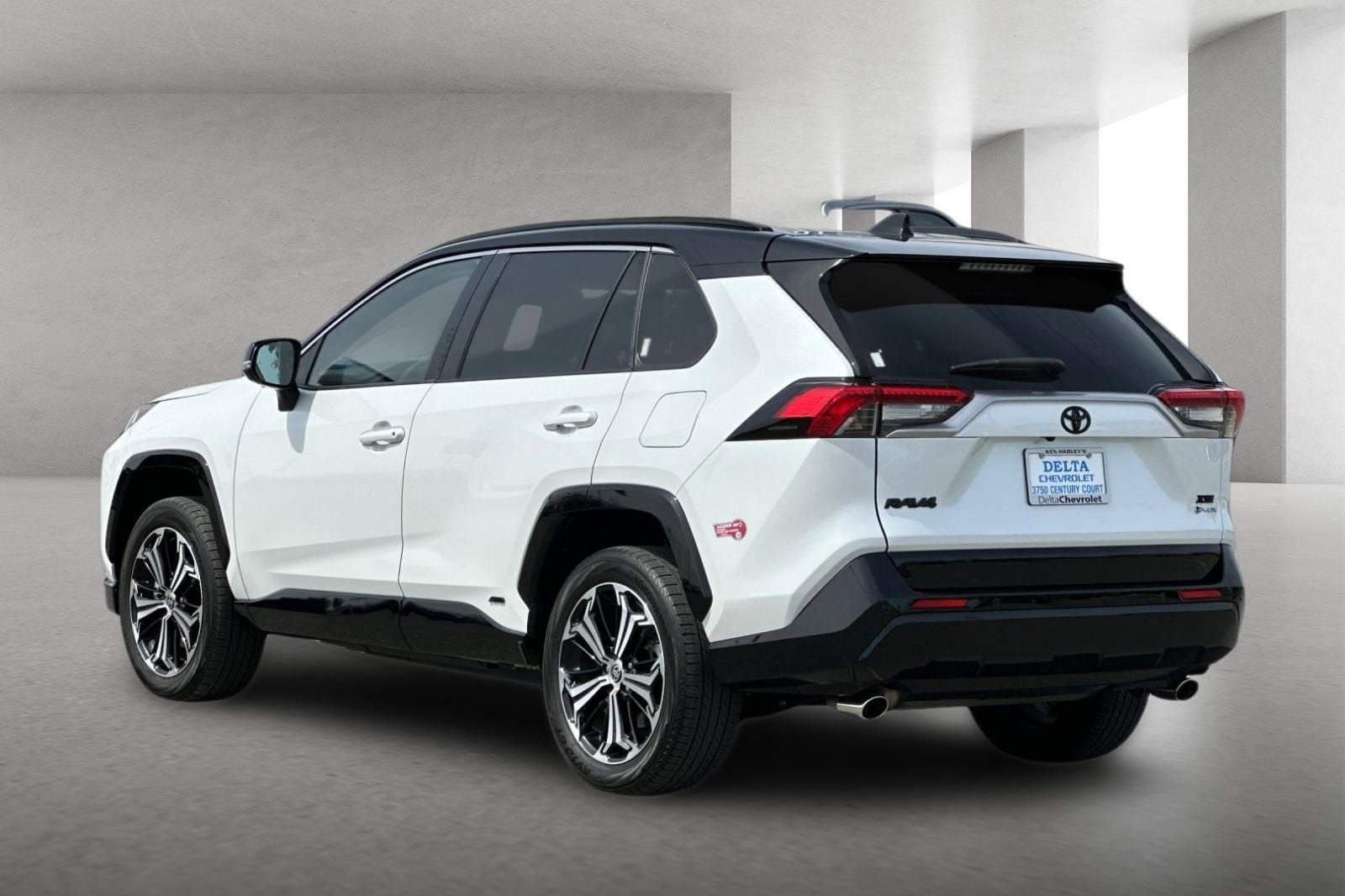 2025 Toyota RAV4 Plug-In Hybrid XSE