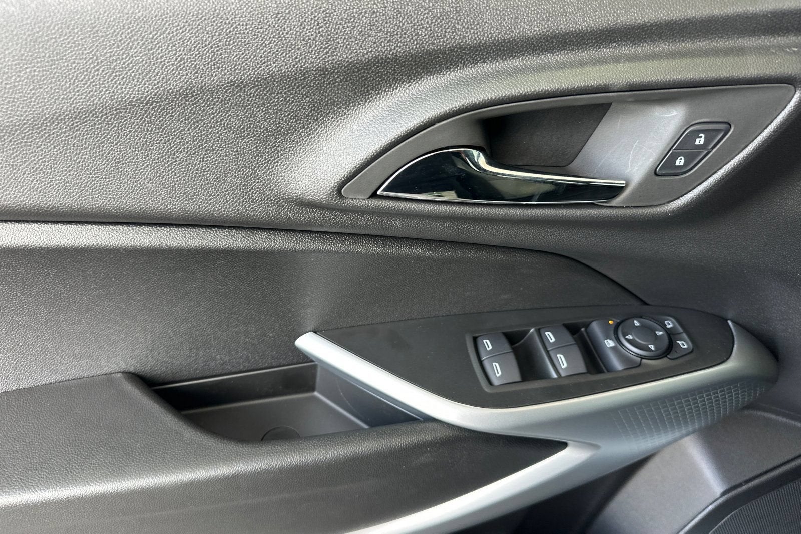 2026 Chevrolet Trax LS - Photo 11