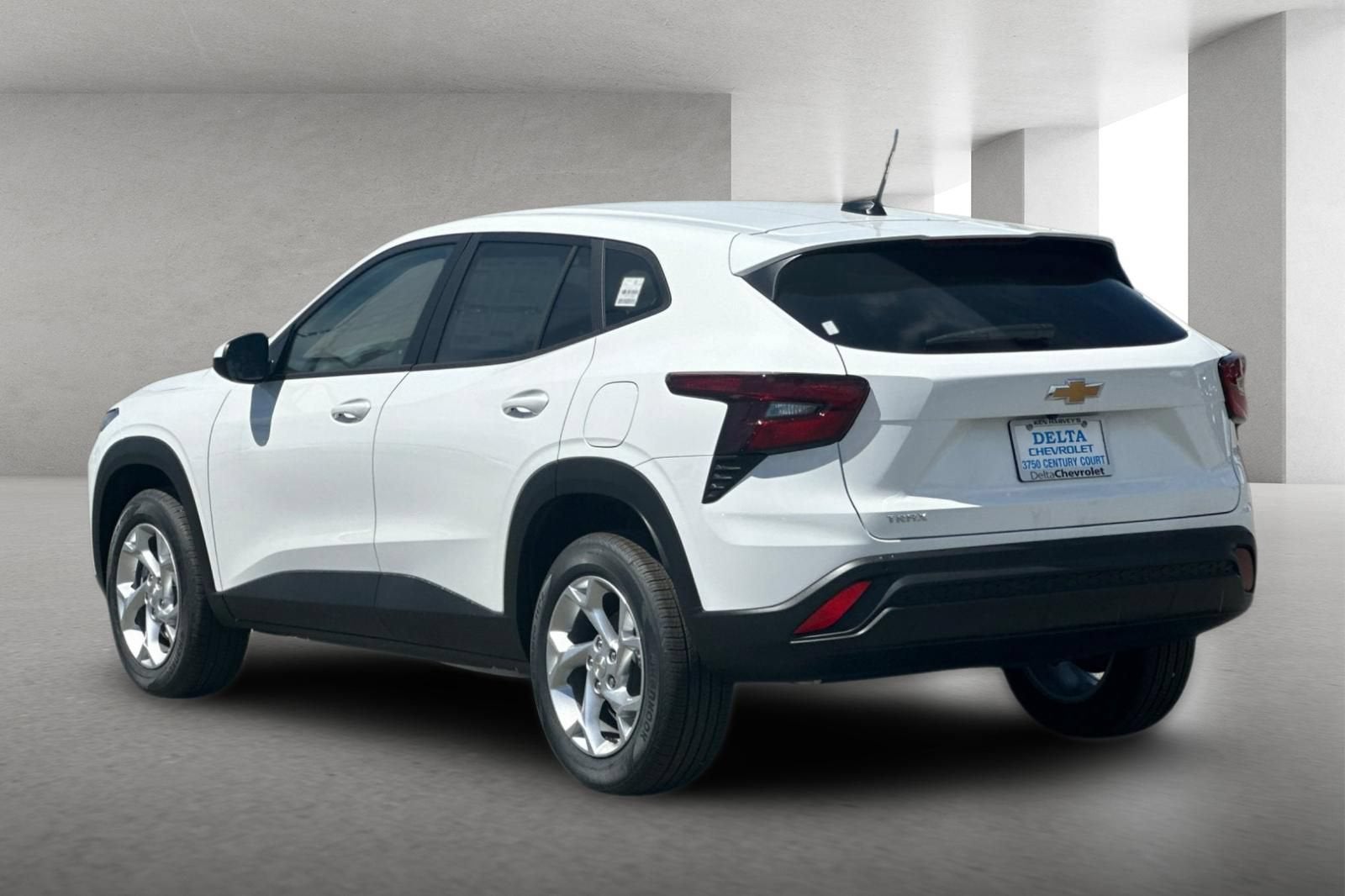 2026 Chevrolet Trax LS - Photo 6
