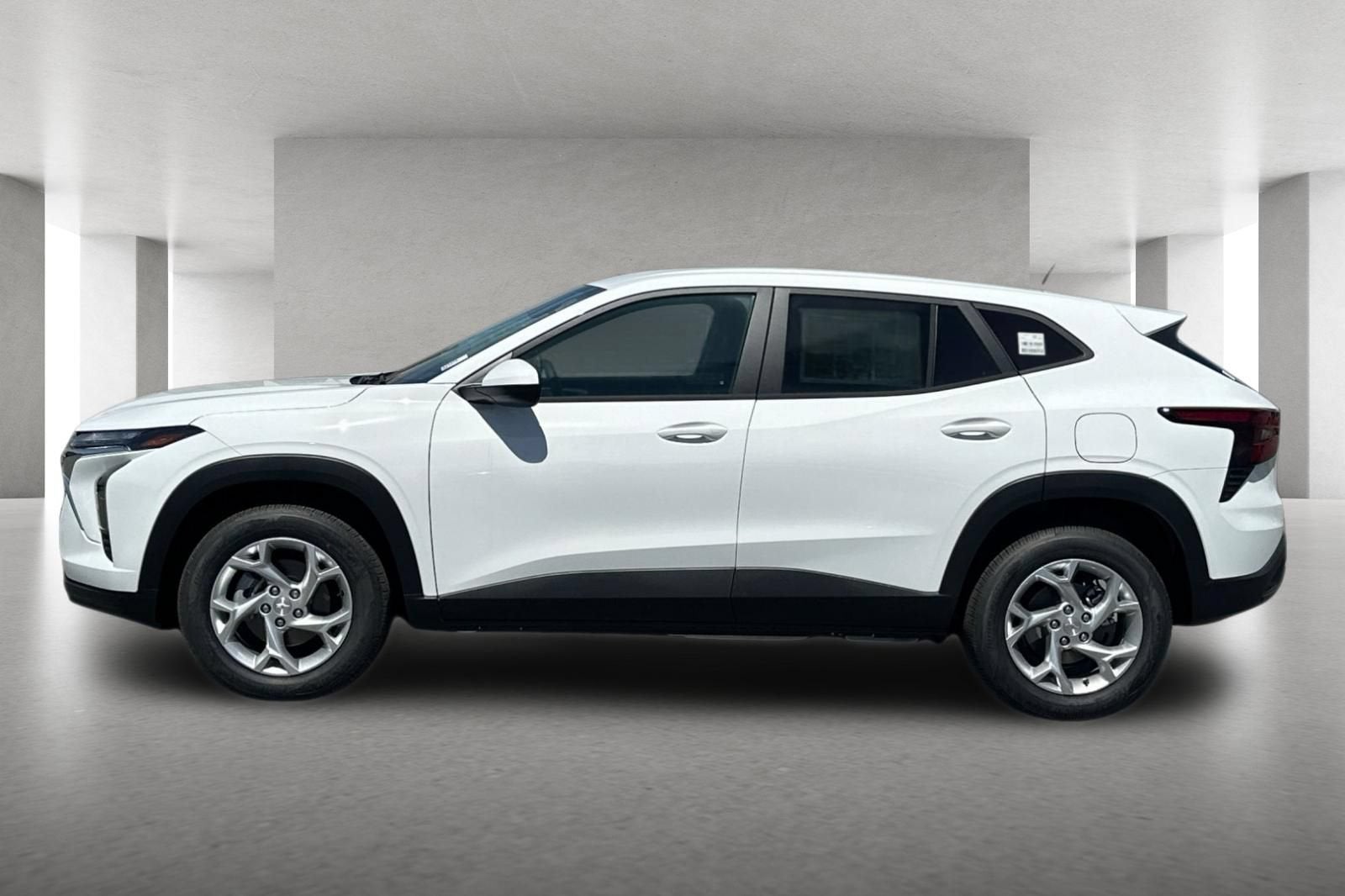2026 Chevrolet Trax LS - Photo 7