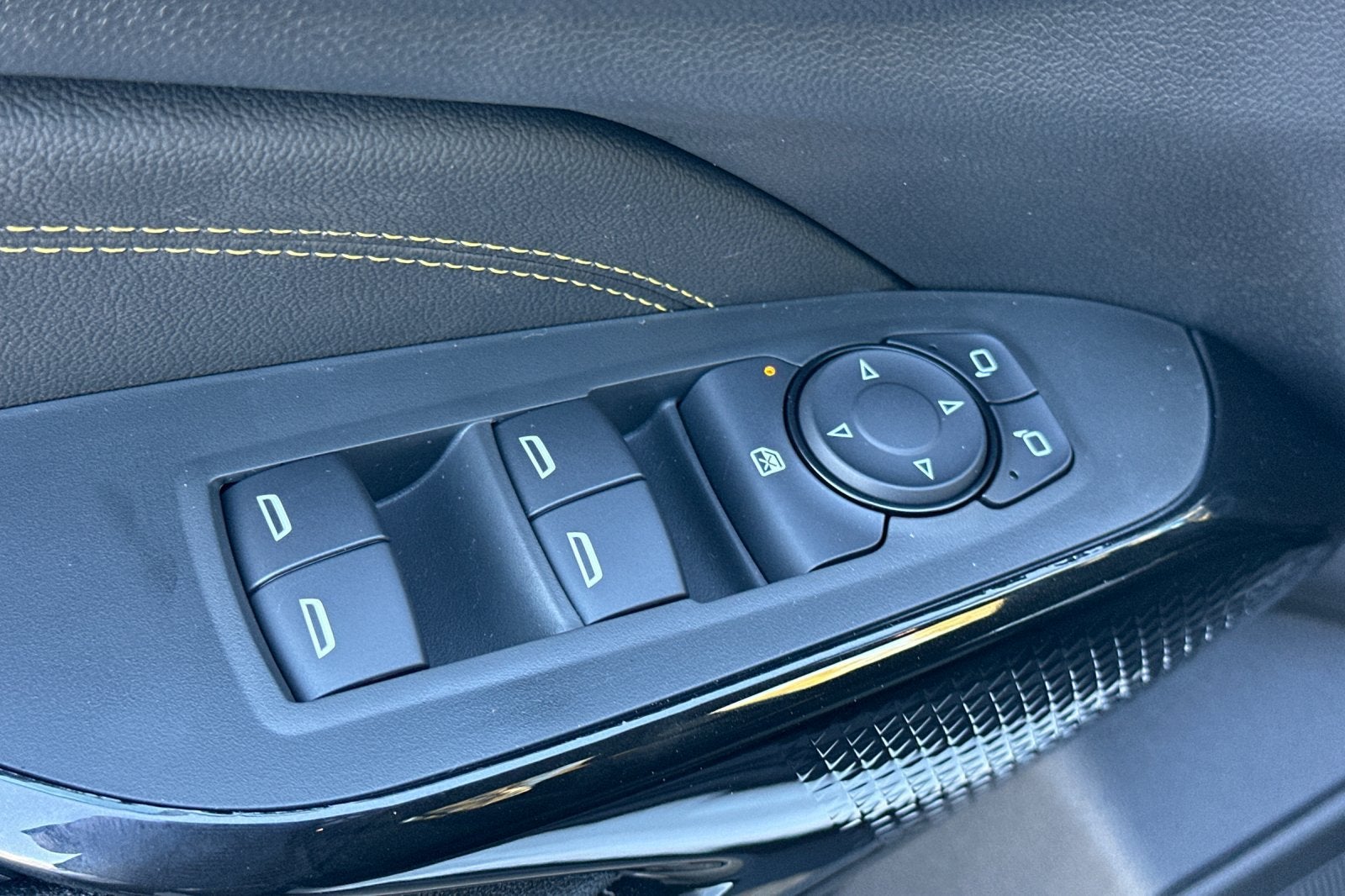 2026 Chevrolet Trax LT - Photo 12