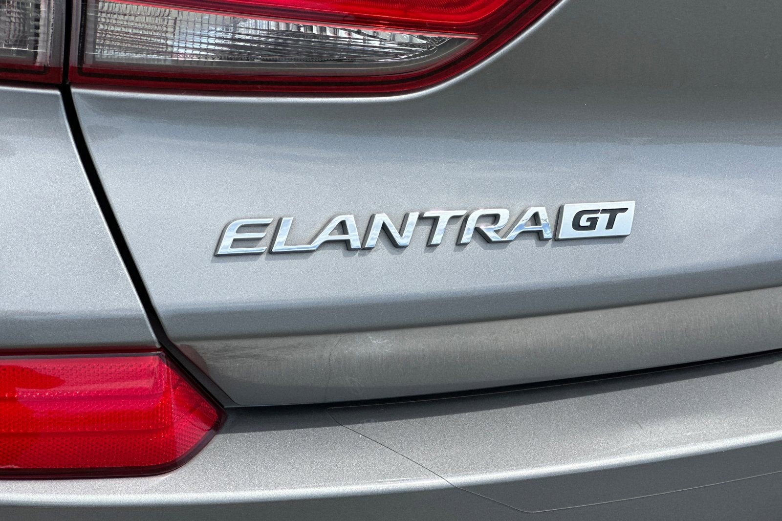 2020 Hyundai Elantra GT Auto
