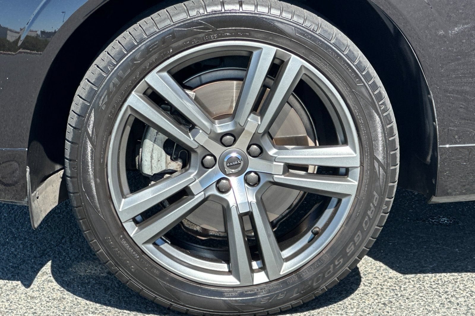 2021 Volvo XC60 Momentum